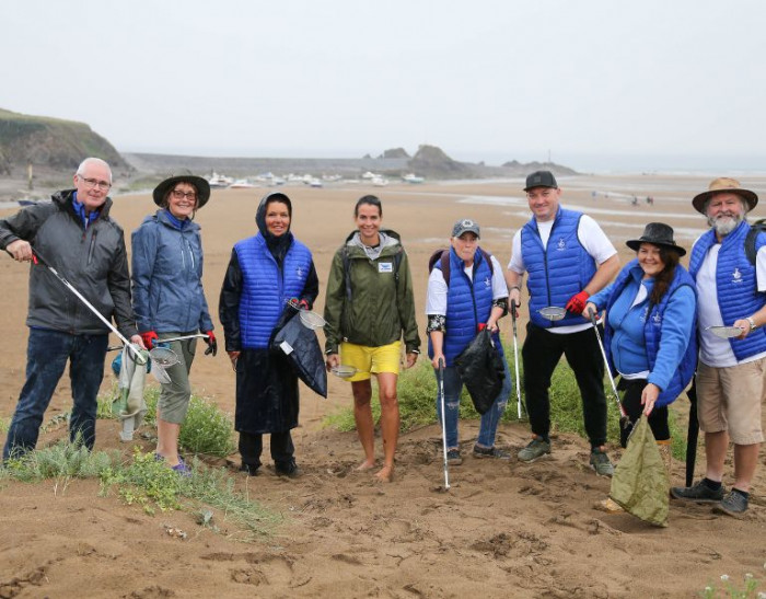 CSR day Beach clean with National Lottery group
